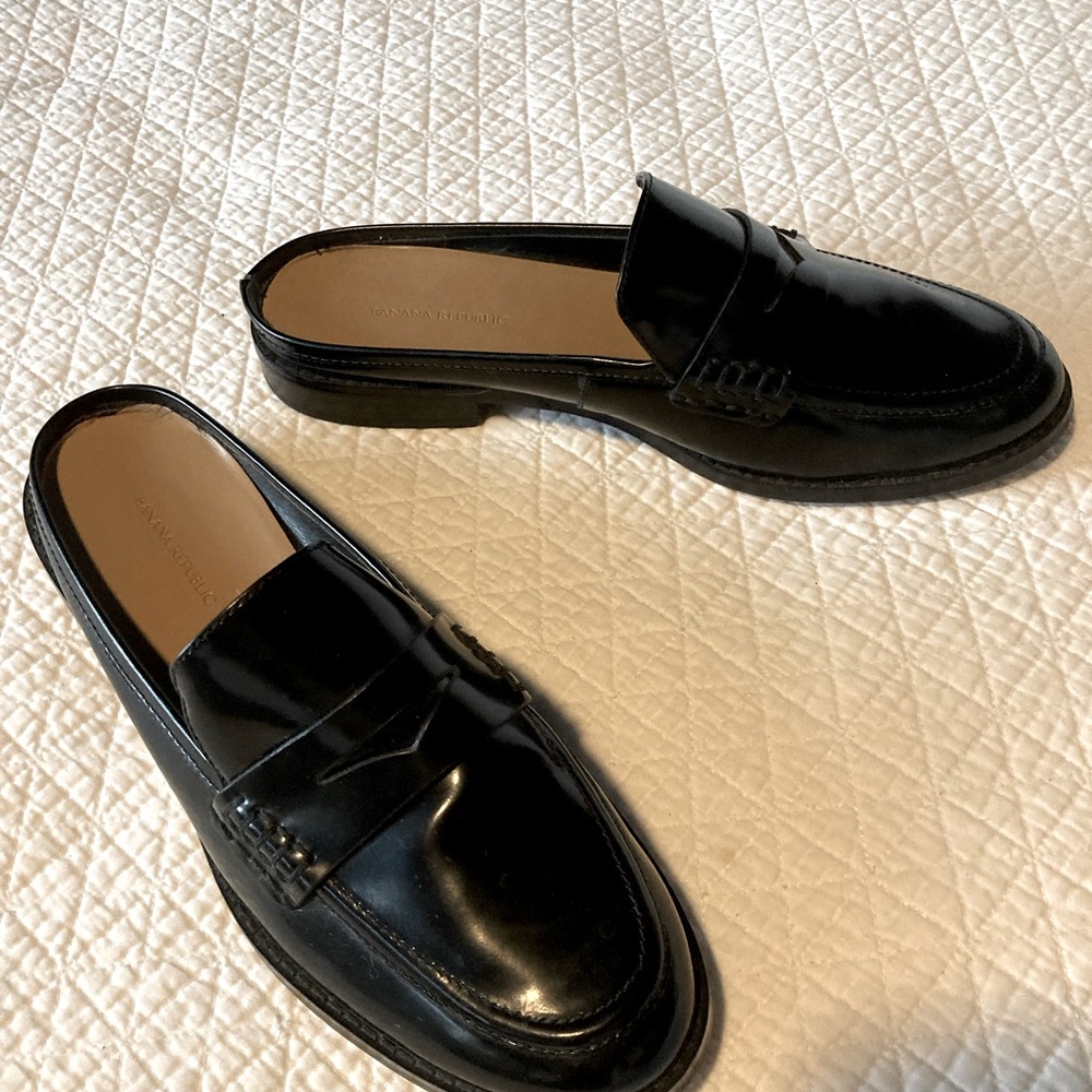 Banana Republic open back Penny Loafer